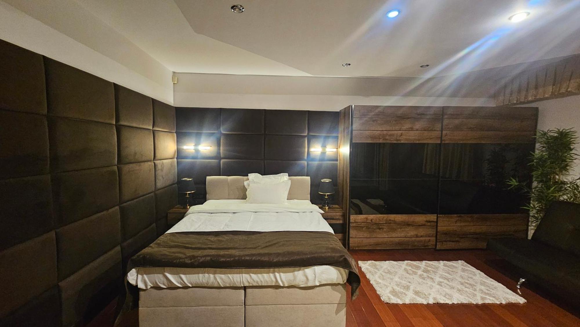Simple Villa Rooms National Arena Self Check In ブカレスト エクステリア 写真